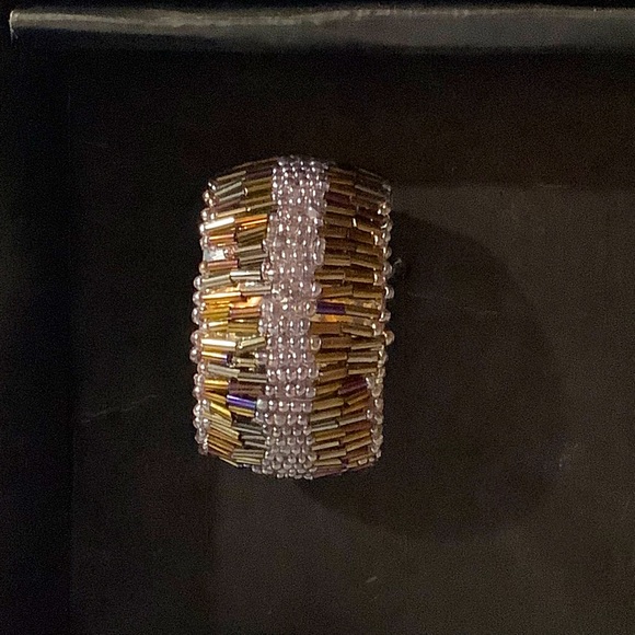 TIRAMISU Set Of 4 Wide Beaded Napkin Rings - Picture 5 of 7